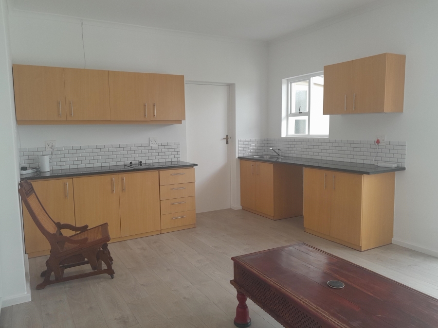 To Let 1 Bedroom Property for Rent in Pinelands Western Cape